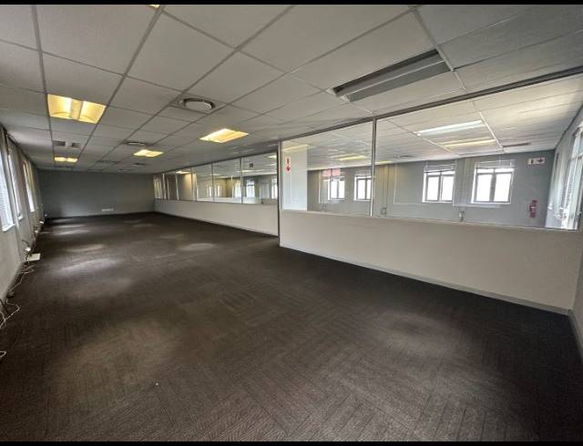 1,818M² OFFICE TO LET IN CENTURY CITY
